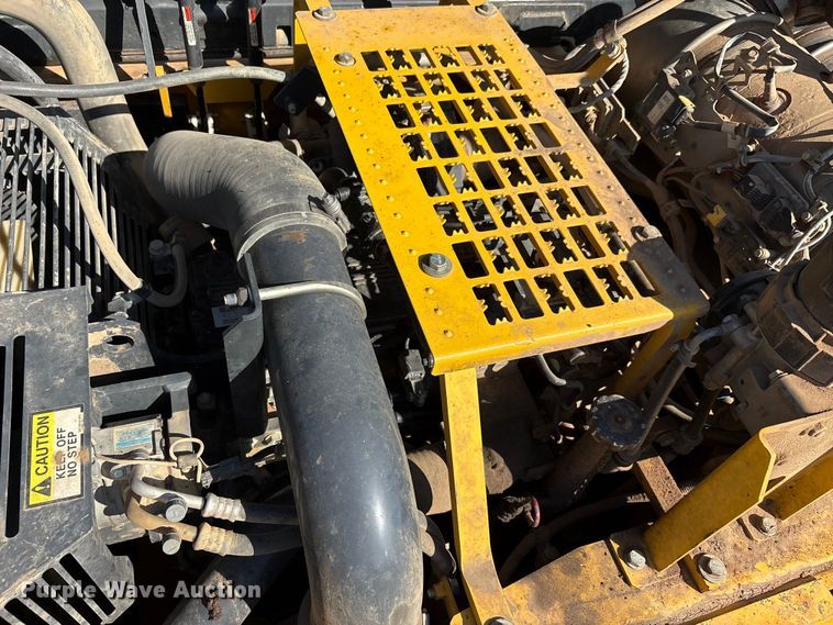 image for item EA7554 2019 Komatsu PC360LCi-11 excavator
