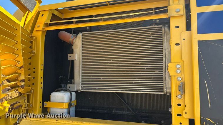 image for item EA7554 2019 Komatsu PC360LCi-11 excavator