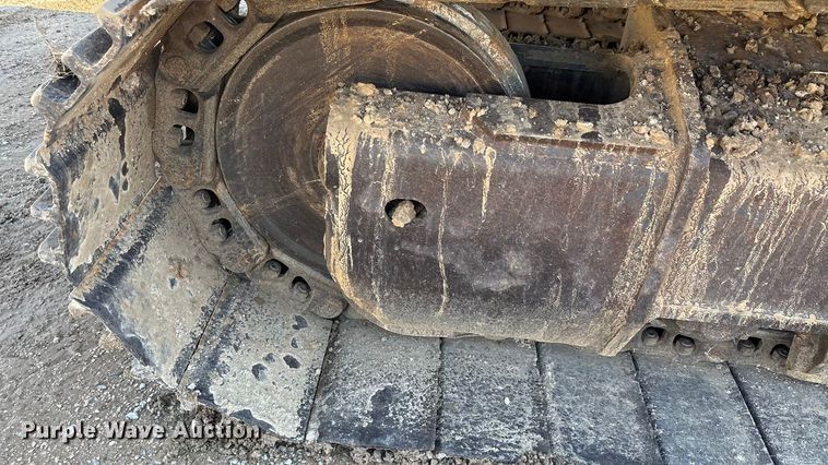 image for item EA7554 2019 Komatsu PC360LCi-11 excavator