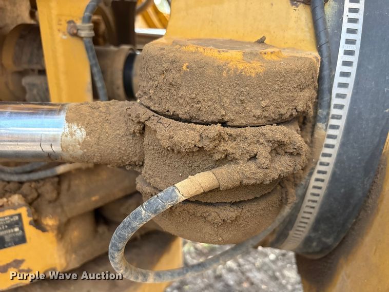 image for item EA7555 2012 Caterpillar 730 articulated haul truck