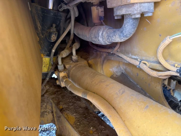 image for item EA7555 2012 Caterpillar 730 articulated haul truck