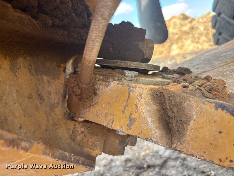 image for item EA7555 2012 Caterpillar 730 articulated haul truck