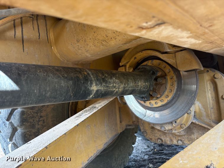 image for item EA7555 2012 Caterpillar 730 articulated haul truck