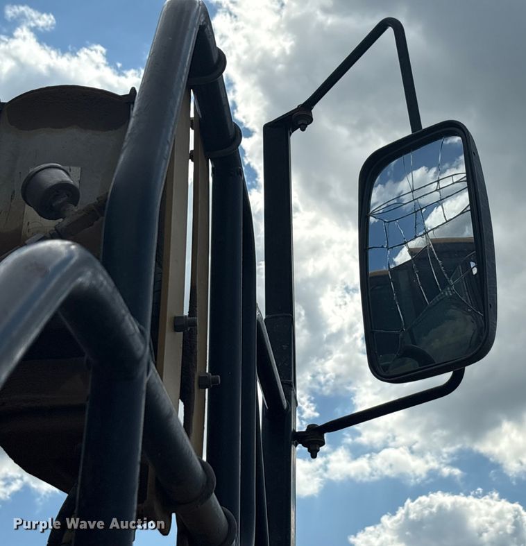 image for item EA7555 2012 Caterpillar 730 articulated haul truck