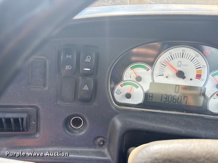 image for item EA7555 2012 Caterpillar 730 articulated haul truck