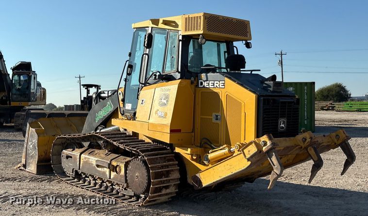 image for item EA7565 2017 John Deere 655K track loader