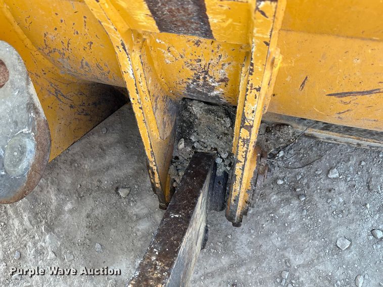 image for item EA7565 2017 John Deere 655K track loader