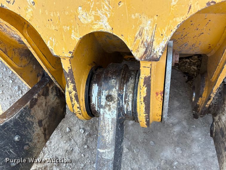 image for item EA7565 2017 John Deere 655K track loader