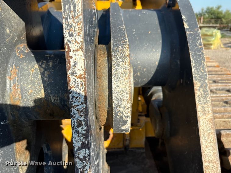 image for item EA7565 2017 John Deere 655K track loader