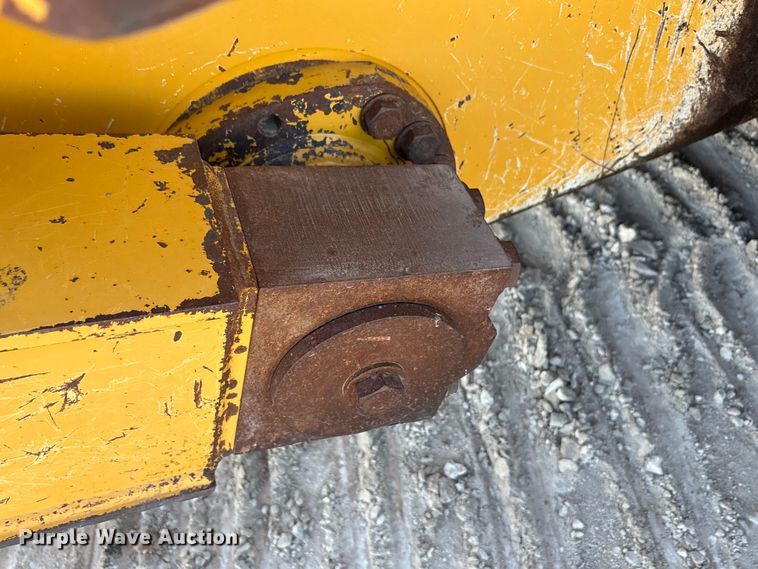 image for item EA7565 2017 John Deere 655K track loader