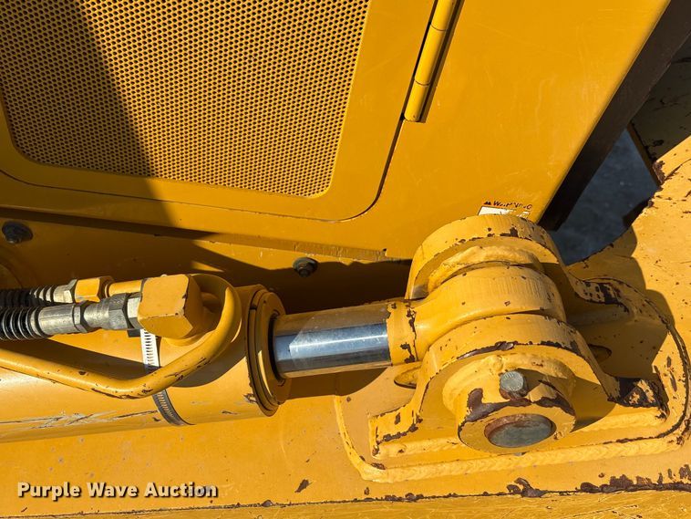 image for item EA7565 2017 John Deere 655K track loader