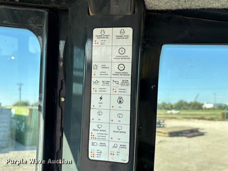 image for item EA7565 2017 John Deere 655K track loader