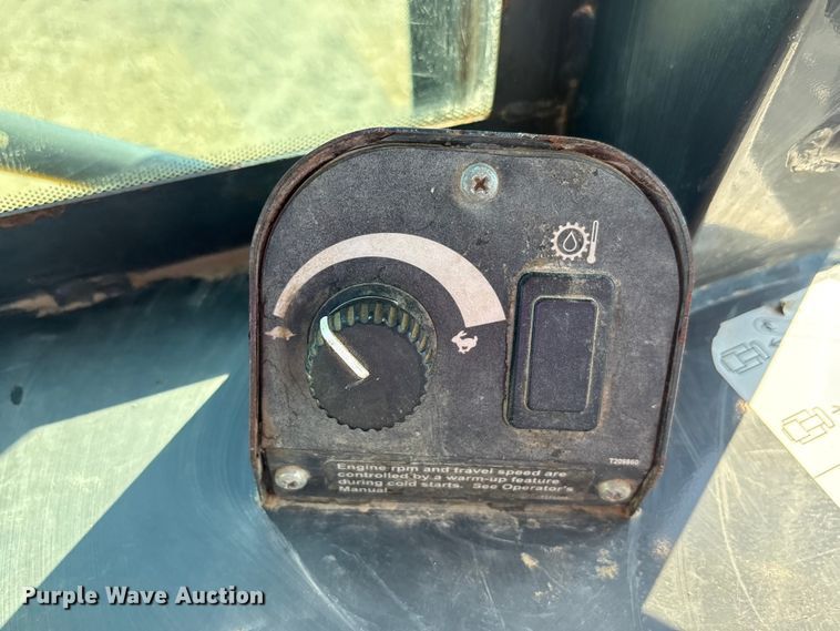 image for item EA7565 2017 John Deere 655K track loader