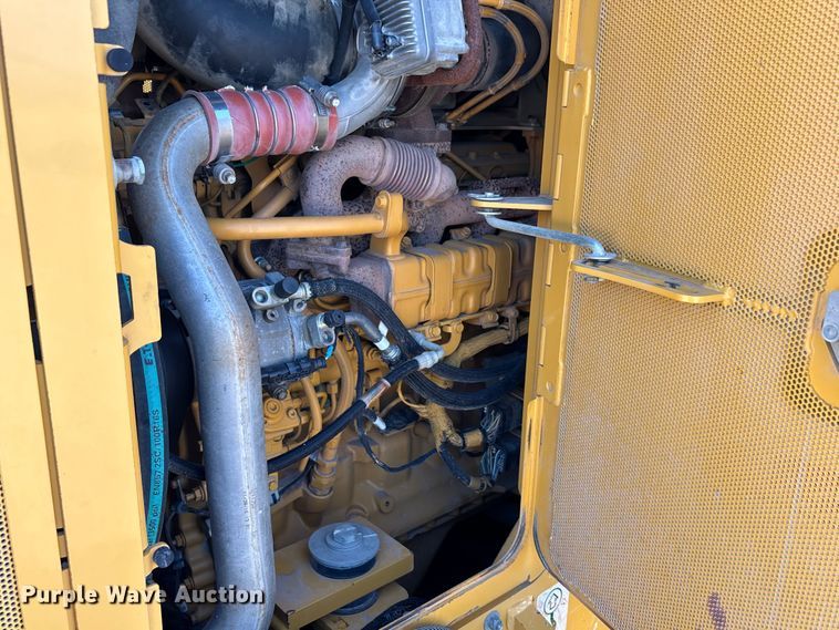 image for item EA7565 2017 John Deere 655K track loader