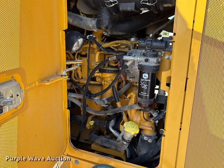 image for item EA7565 2017 John Deere 655K track loader