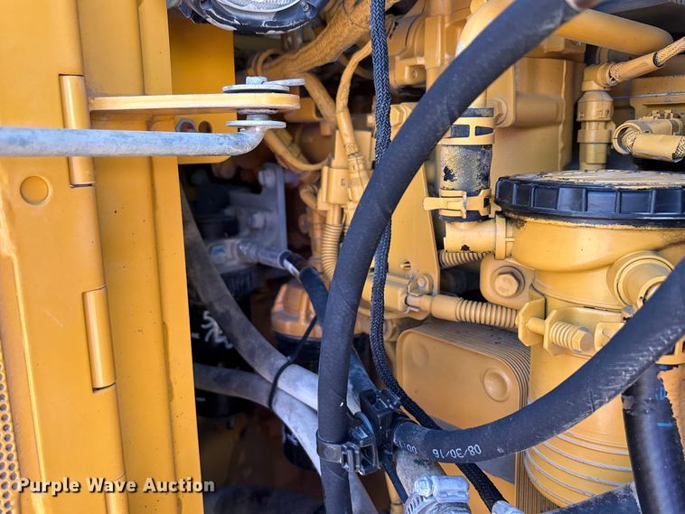 image for item EA7565 2017 John Deere 655K track loader