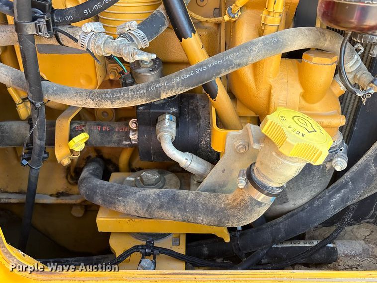 image for item EA7565 2017 John Deere 655K track loader