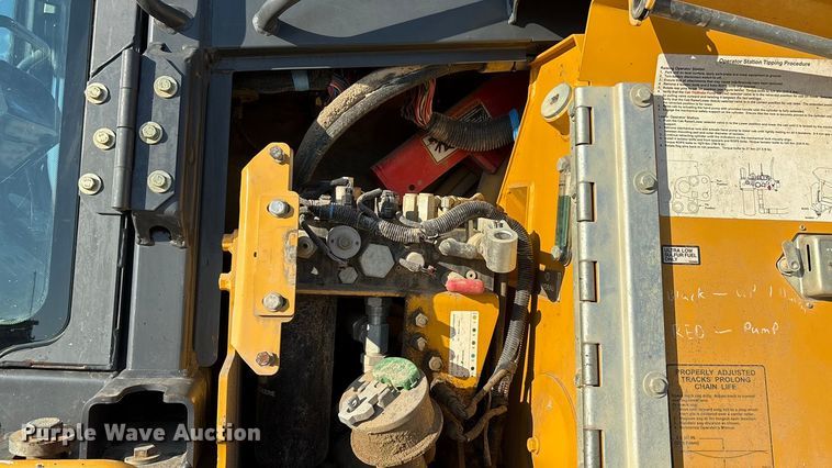 image for item EA7565 2017 John Deere 655K track loader