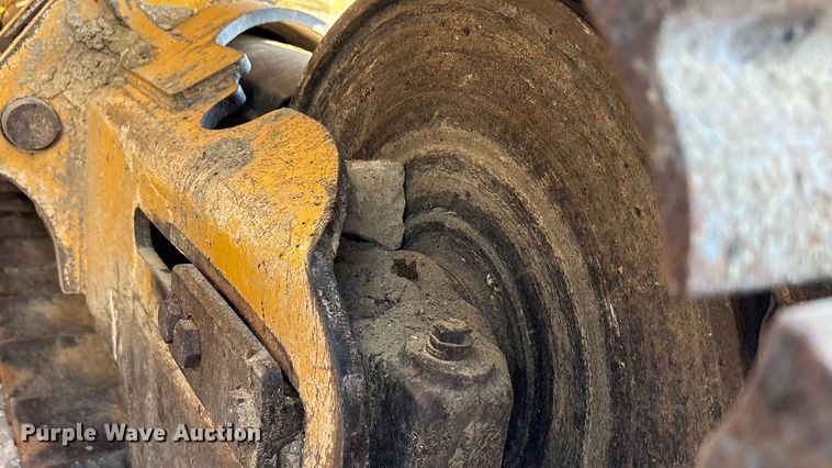 image for item EA7565 2017 John Deere 655K track loader