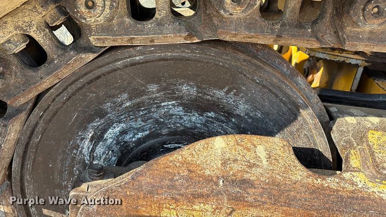 image for item EA7565 2017 John Deere 655K track loader