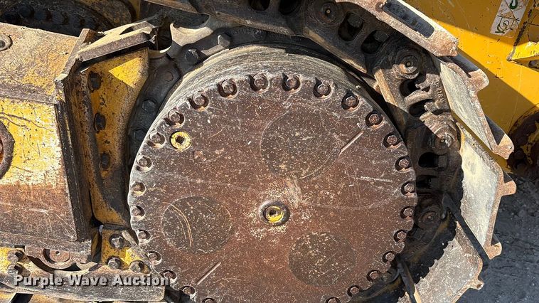 image for item EA7565 2017 John Deere 655K track loader