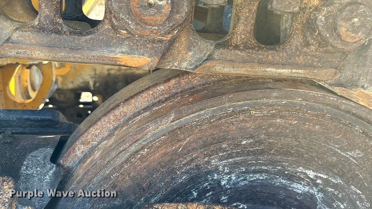 image for item EA7565 2017 John Deere 655K track loader