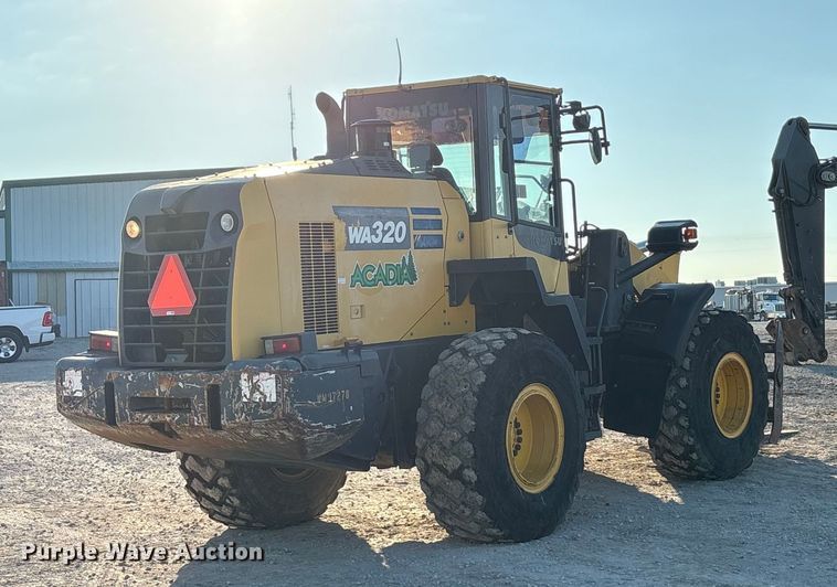 CARGADOR FRONTAL 2017 KOMATSU WA3208