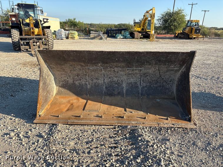 image for item EA7566 2017 Komatsu WA320-8 wheel loader