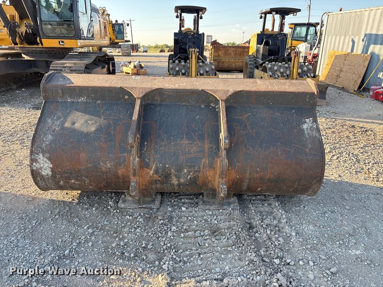 image for item EA7566 2017 Komatsu WA320-8 wheel loader