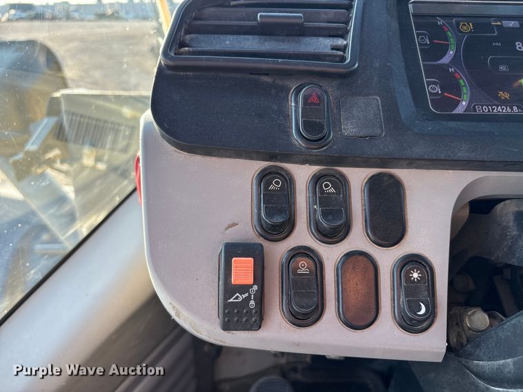 image for item EA7566 2017 Komatsu WA320-8 wheel loader