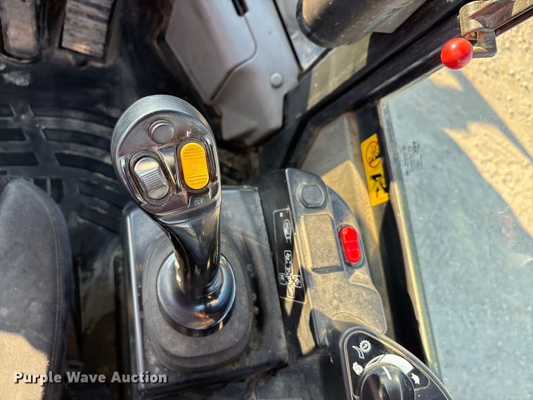 image for item EA7566 2017 Komatsu WA320-8 wheel loader