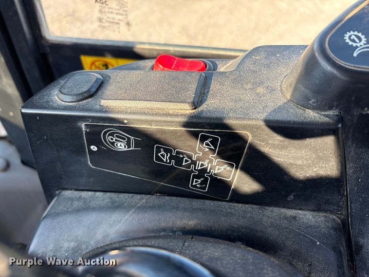 image for item EA7566 2017 Komatsu WA320-8 wheel loader