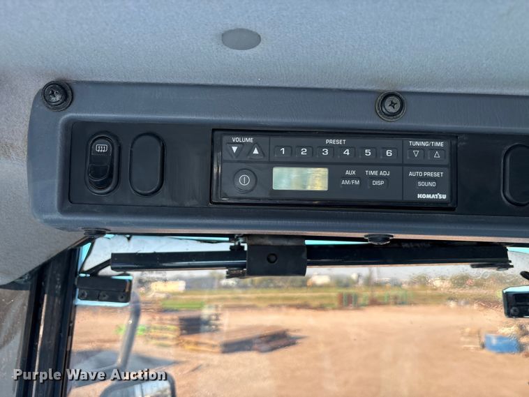 image for item EA7566 2017 Komatsu WA320-8 wheel loader