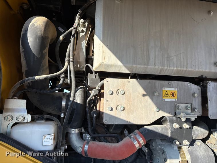 image for item EA7566 2017 Komatsu WA320-8 wheel loader