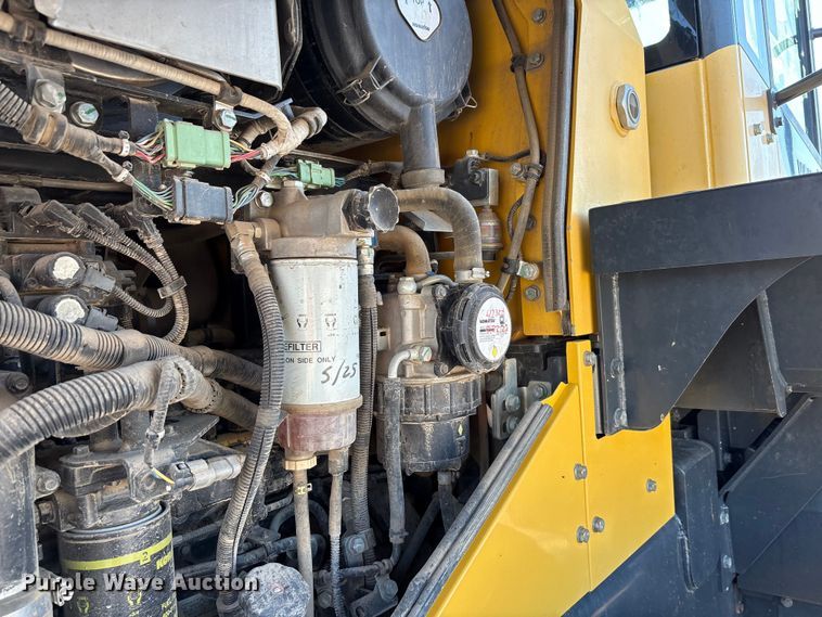 image for item EA7566 2017 Komatsu WA320-8 wheel loader