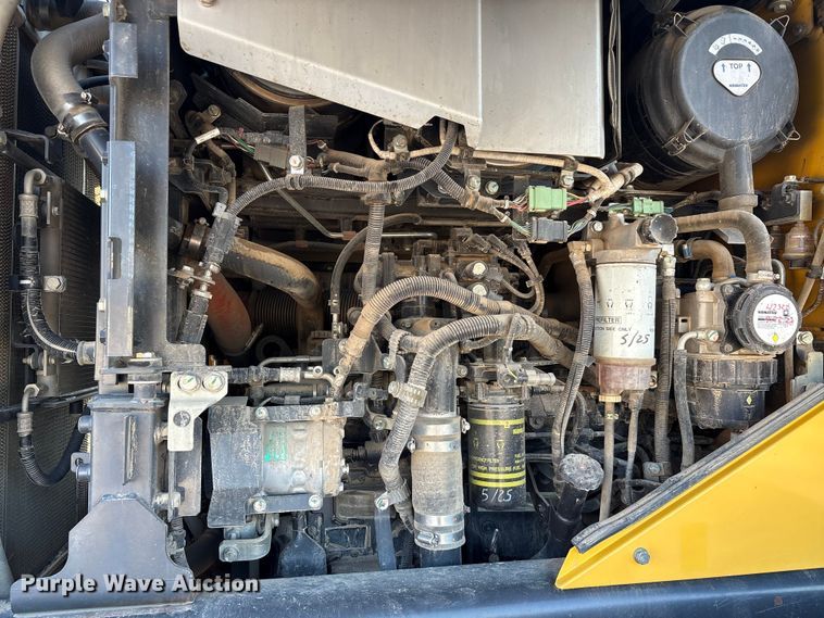 image for item EA7566 2017 Komatsu WA320-8 wheel loader