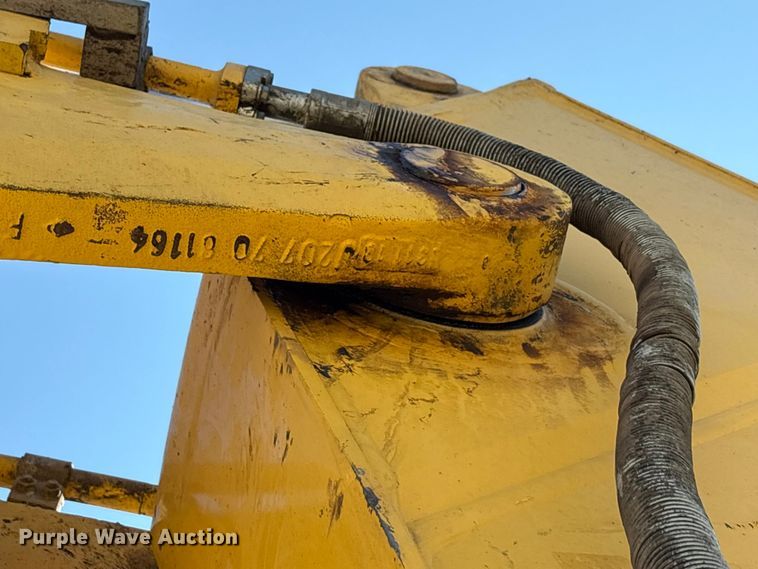 image for item EA7567 2019 Komatsu PC360LC-11 excavator