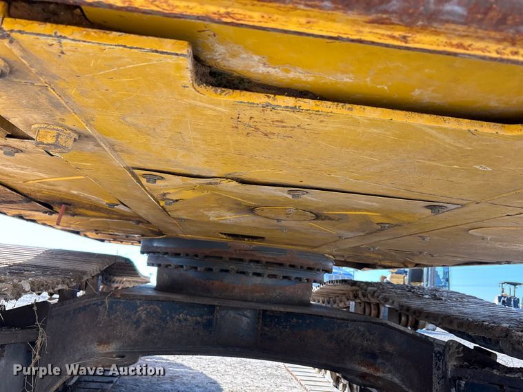 image for item EA7567 2019 Komatsu PC360LC-11 excavator