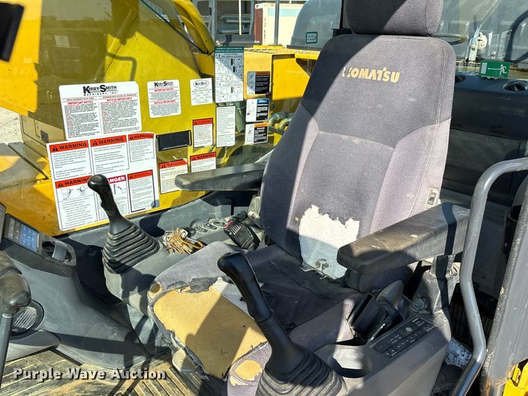 image for item EA7567 2019 Komatsu PC360LC-11 excavator
