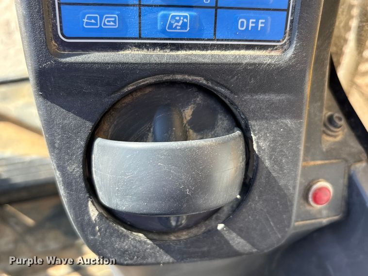 image for item EA7567 2019 Komatsu PC360LC-11 excavator