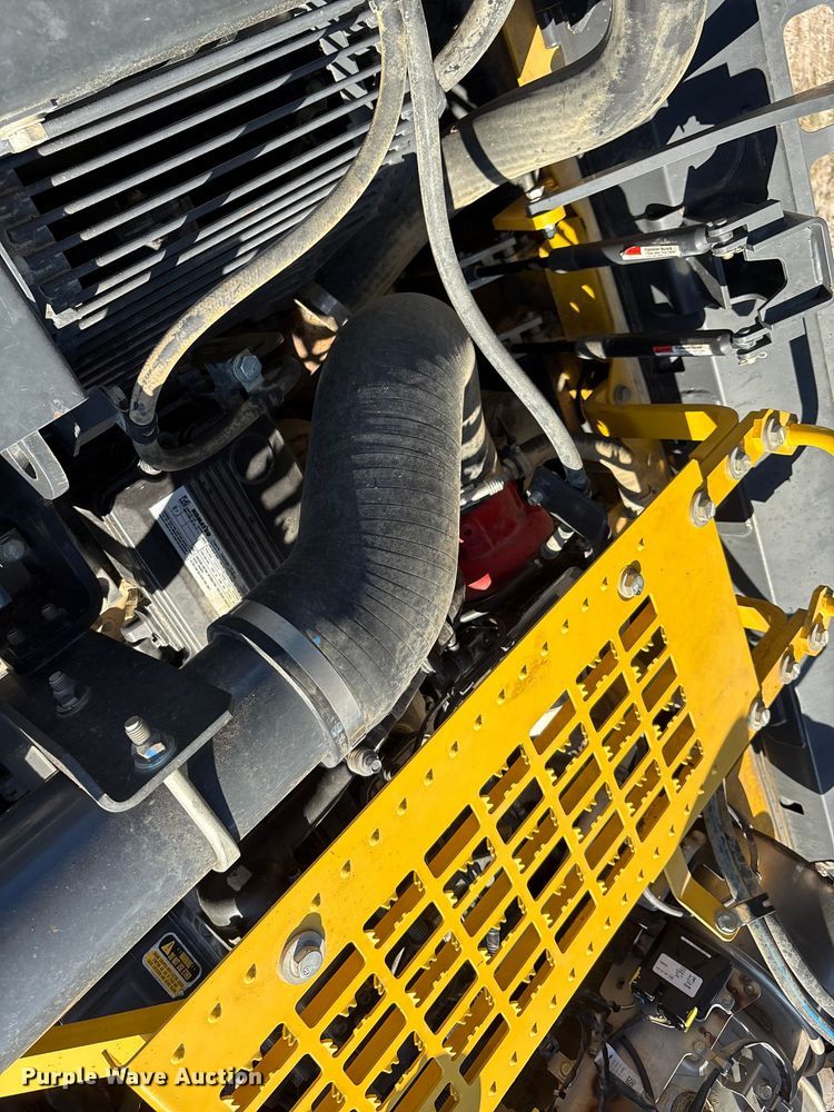 image for item EA7567 2019 Komatsu PC360LC-11 excavator