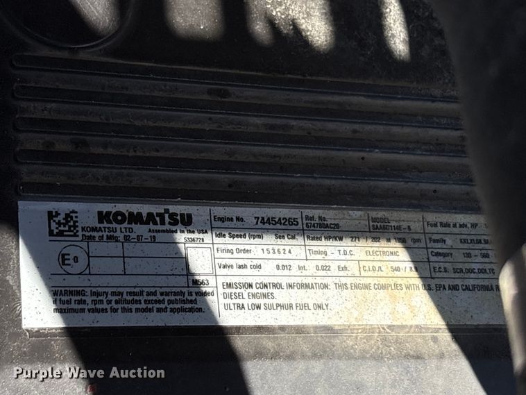 image for item EA7567 2019 Komatsu PC360LC-11 excavator