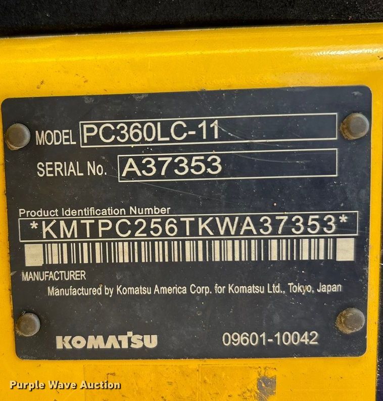 image for item EA7567 2019 Komatsu PC360LC-11 excavator