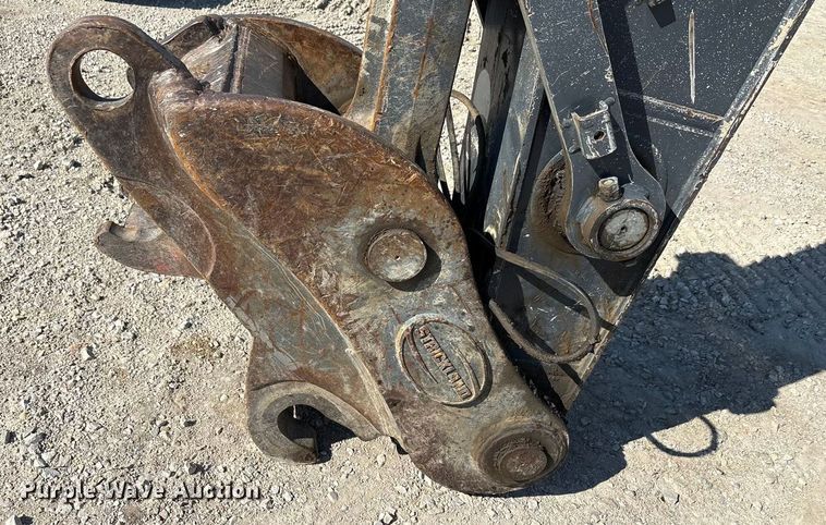 image for item EA7568 2017 John Deere 350G LC excavator