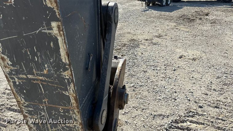 image for item EA7568 2017 John Deere 350G LC excavator