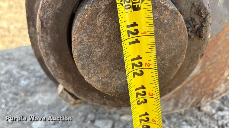 image for item EA7568 2017 John Deere 350G LC excavator