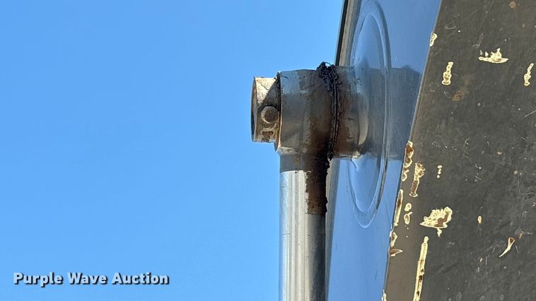 image for item EA7568 2017 John Deere 350G LC excavator