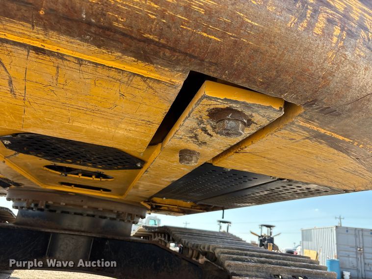 image for item EA7568 2017 John Deere 350G LC excavator