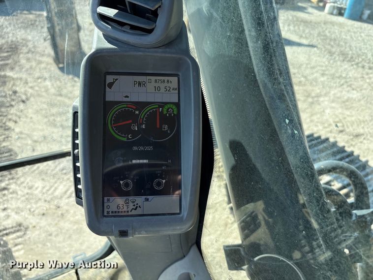 image for item EA7568 2017 John Deere 350G LC excavator