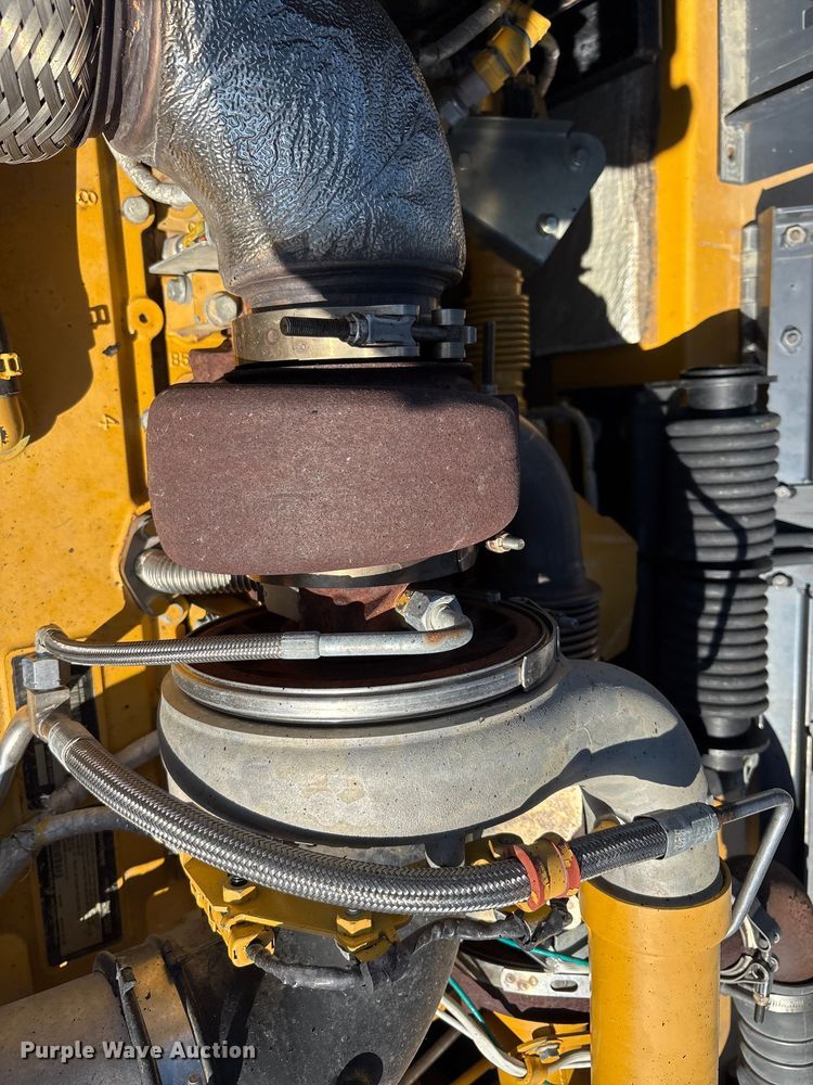 image for item EA7568 2017 John Deere 350G LC excavator